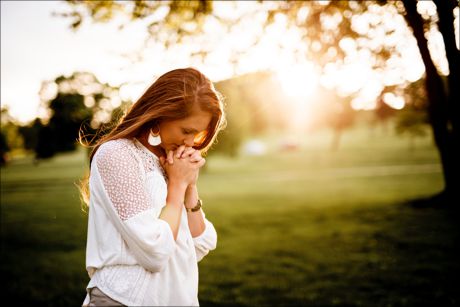 picture of woman expressing gratitude.